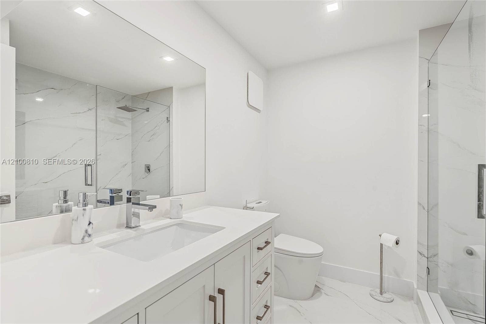2nd Bathroom with access to 3rd bedroom upstairs