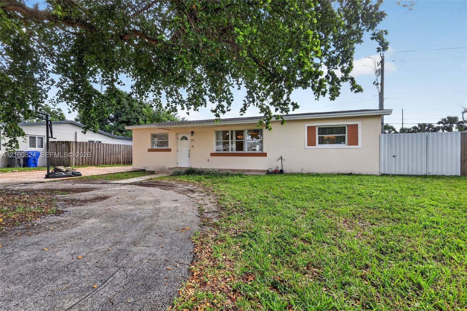 231 N 65th Terrace, Hollywood, FL 33024 Photo 2