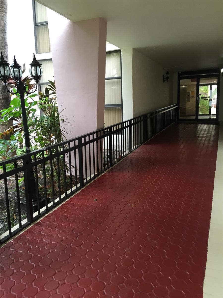 17011 N Bay Road, #918, Sunny Isles Beach, Sunny Isles Beach, FL 33160 Photo 4