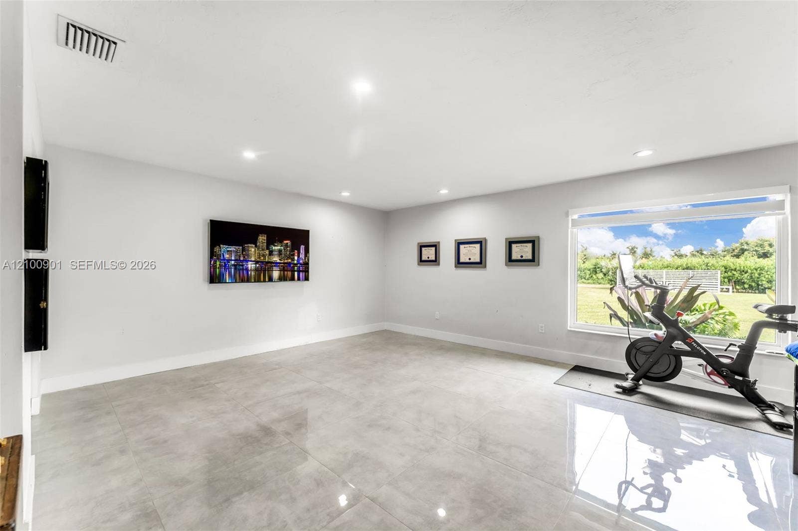 PER COUNTY THIS IS THE 4TH BEDROOM OR MAIN SUITE SPLIT PLAN
