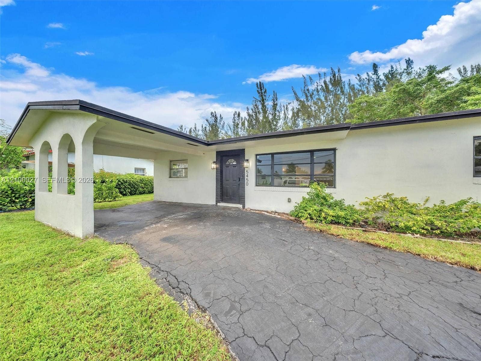 5450 SW 55 Avenue, Davie, FL 33314 Photo 3