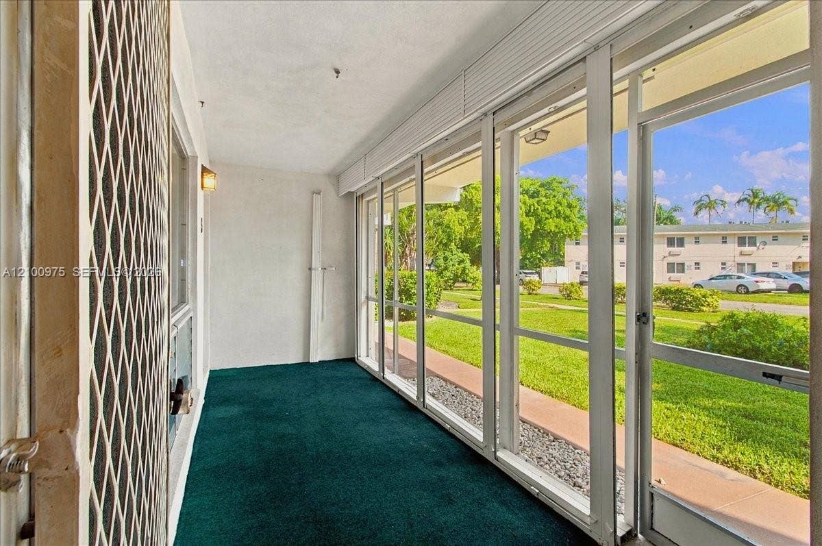 500 S Luna Court, #3, Hollywood, FL 33021 Photo 4
