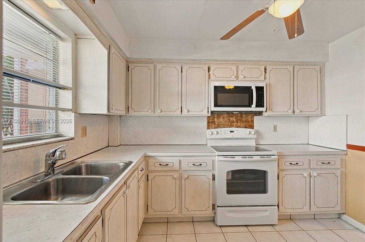 500 S Luna Court, #3, Hollywood, FL 33021 Photo 15