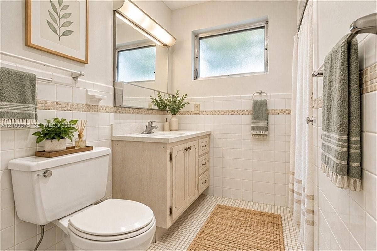 500 S Luna Court, #3, Hollywood, FL 33021 Virtually Staged
