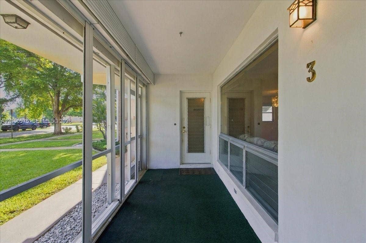 500 S Luna Court, #3, Hollywood, FL 33021 Photo 5