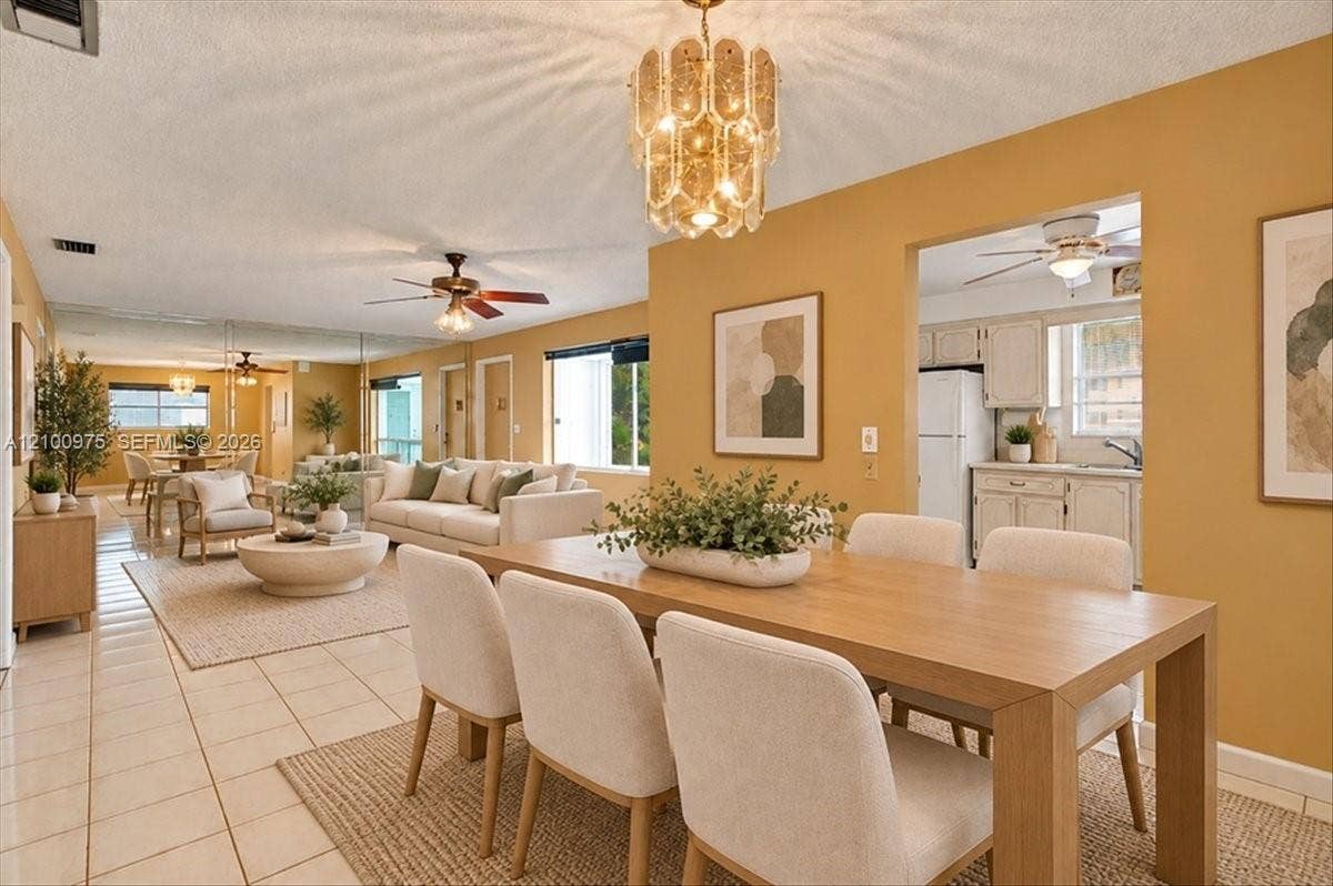 500 S Luna Court, #3, Hollywood, FL 33021 Virtually Staged