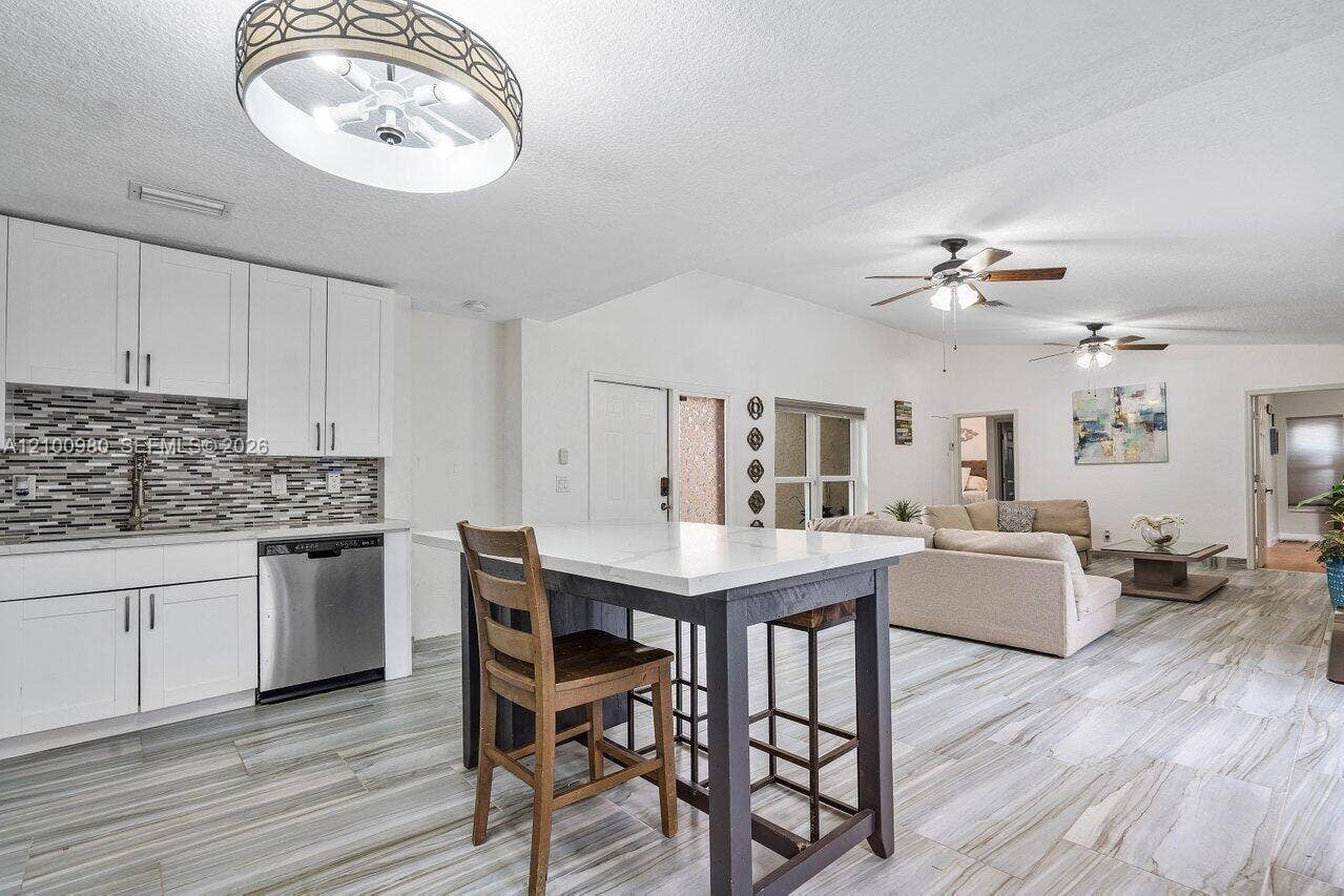 387 NW 39th Way, Deerfield Beach, Deerfield Beach, FL 33442 Photo 3