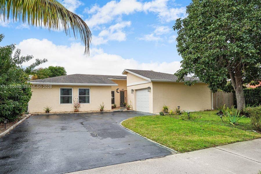 Property photo for 387 NW 39th Way, Deerfield Beach, FL