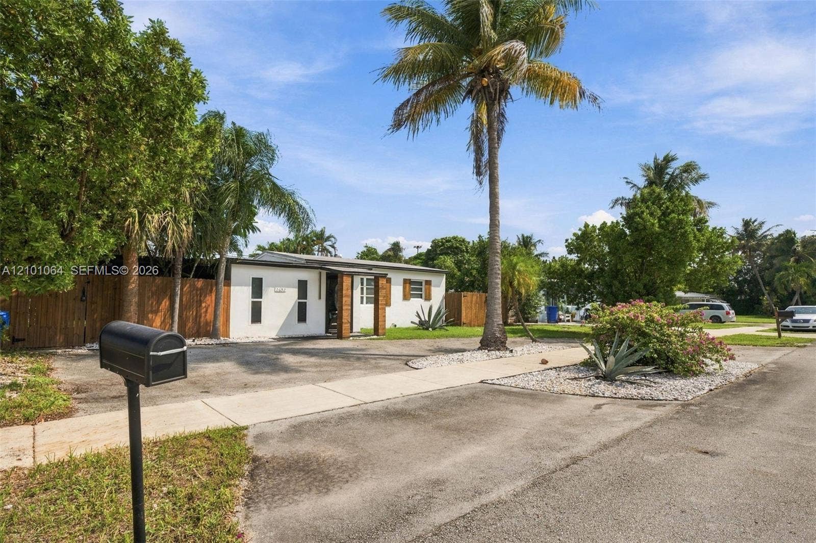2632 NE 15th Avenue, Pompano Beach, FL 33064 Photo 3