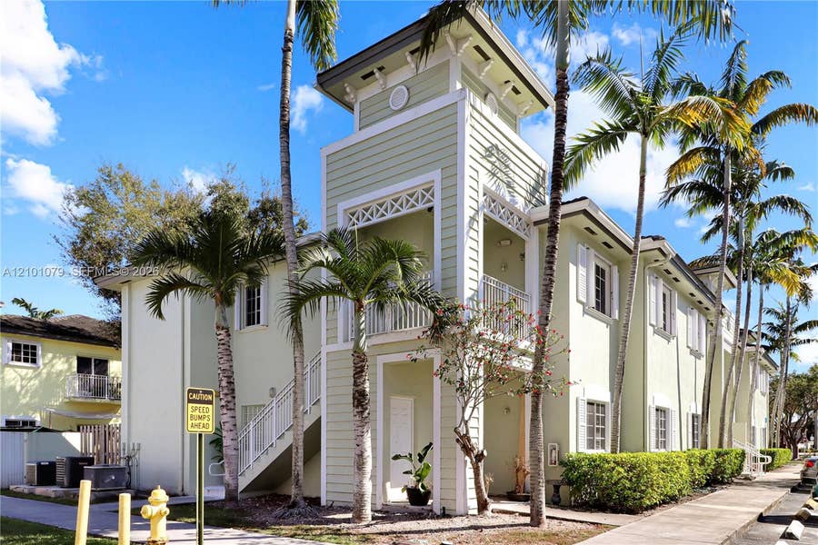 Property photo for 373 NE 26th Place, #201, Homestead, FL
