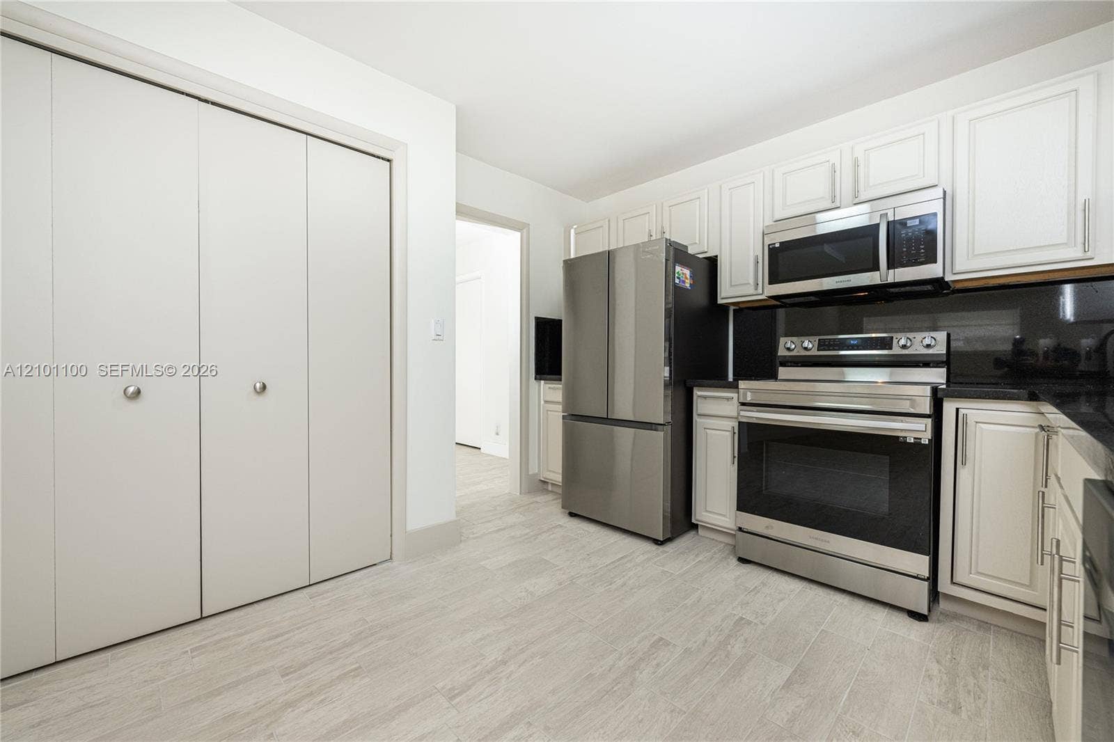 5316 Buchanan Street, #0, Hollywood, Hollywood, FL 33021 Large Kitchen Pantry