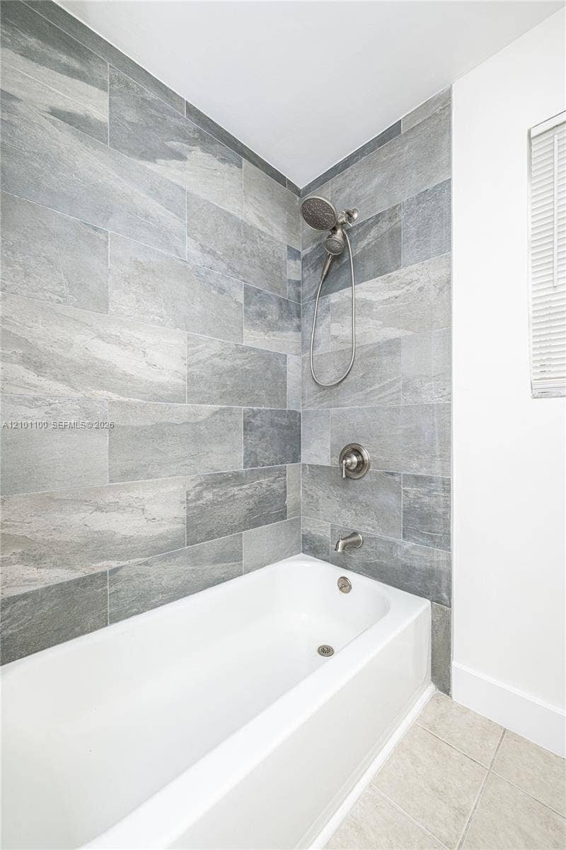 5316 Buchanan Street, #0, Hollywood, Hollywood, FL 33021 Tub & Shower Combination