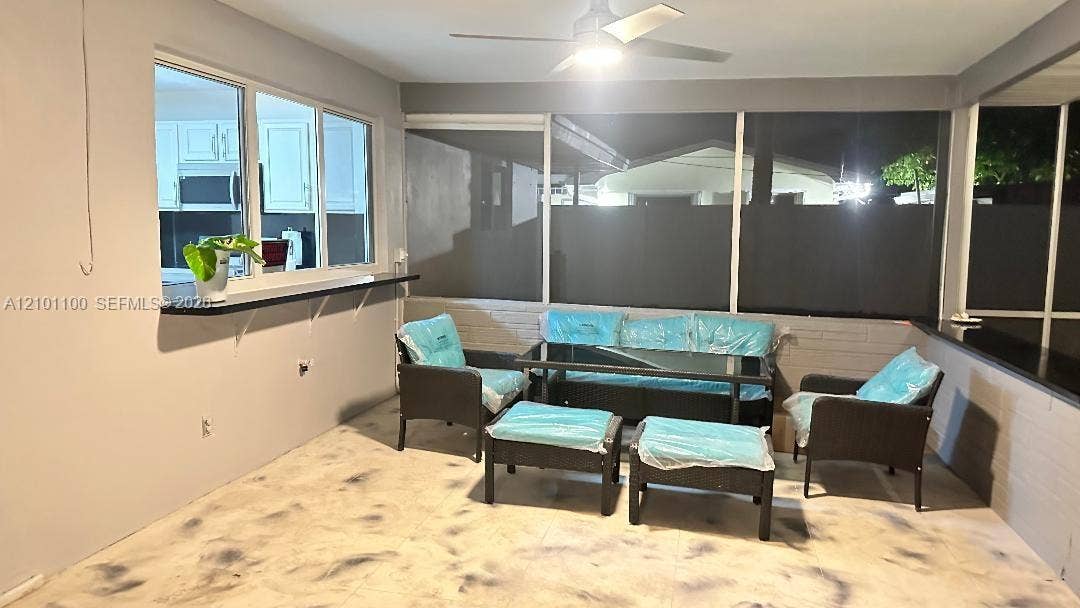 5316 Buchanan Street, #0, Hollywood, Hollywood, FL 33021 Screened Pool Patio/w Brand New Patio Furniture