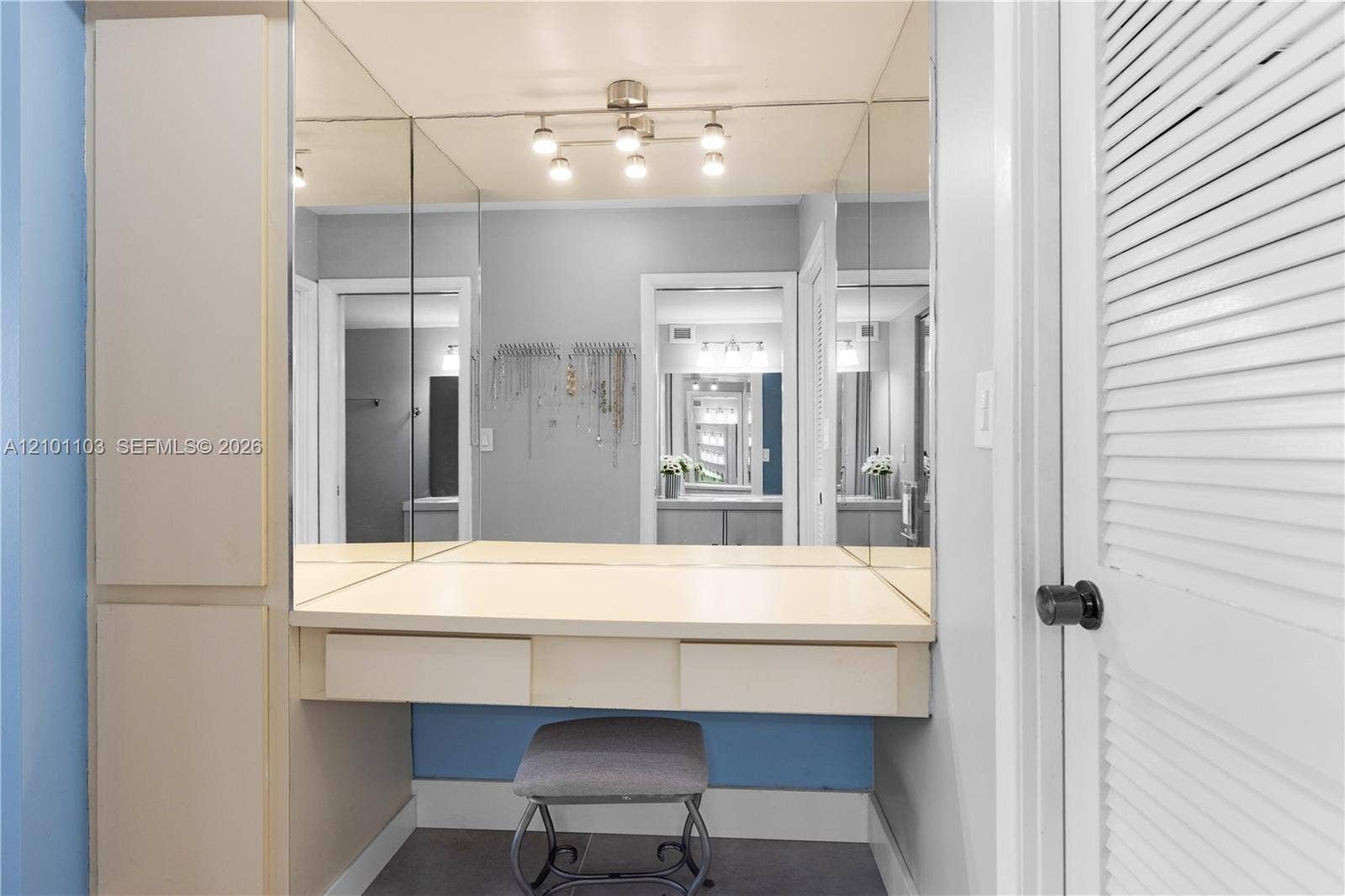 2500 Parkview Drive, #507, Hallandale Beach, FL 33009 Work area