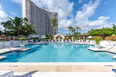 2000 Island Boulevard, #609, Aventura, FL 33160 Photo 24