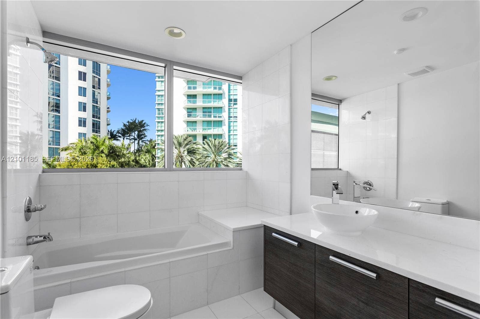 2950 NE 188th Street, #349, Aventura, FL 33180 Photo 25