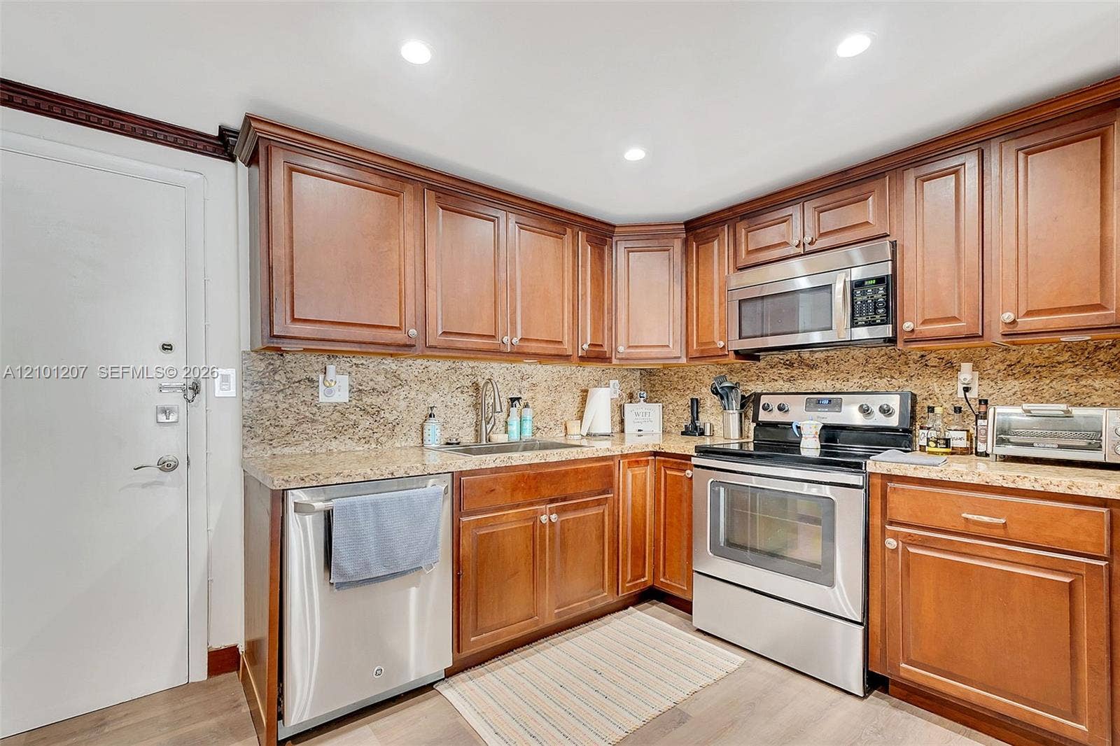 1701 S Ocean Drive, #202, Hollywood, FL 33019 Photo 10