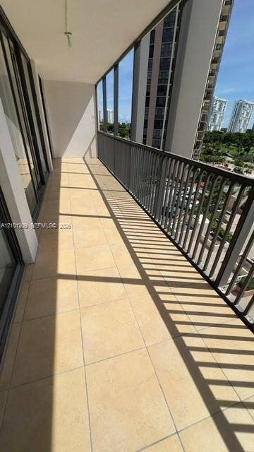 20301 W Country Club Drive, #826, Aventura, FL 33180 Photo 14