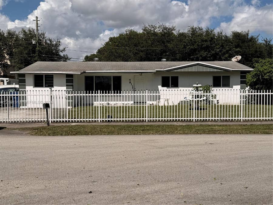 Property photo for 4811 NW 181st Terrace, Miami Gardens, FL