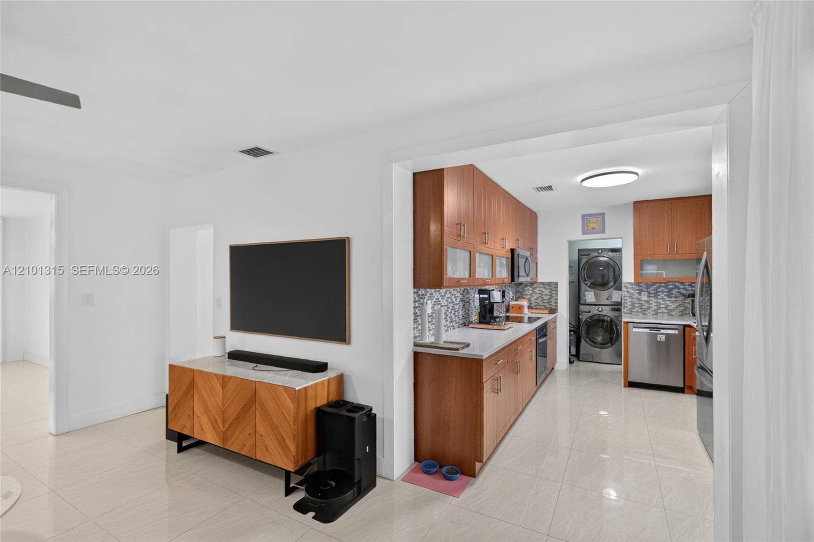 2543 SW 15th Street, Miami, FL 33145 Photo 4