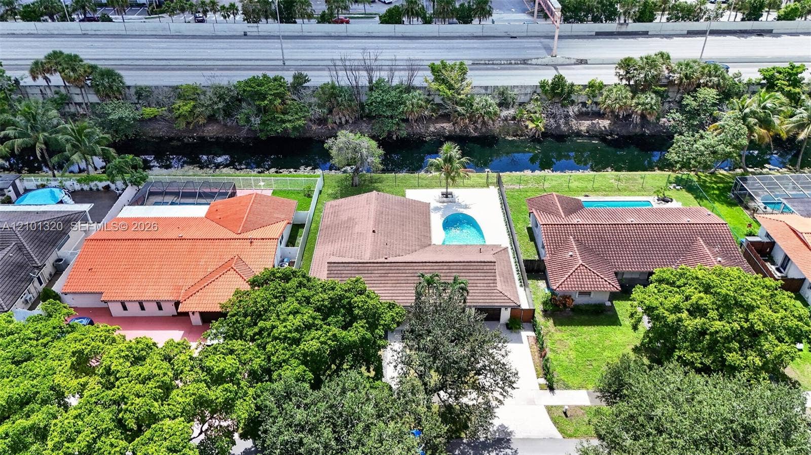 7020 Bamboo Street, Miami Lakes, FL 33014 Photo 27