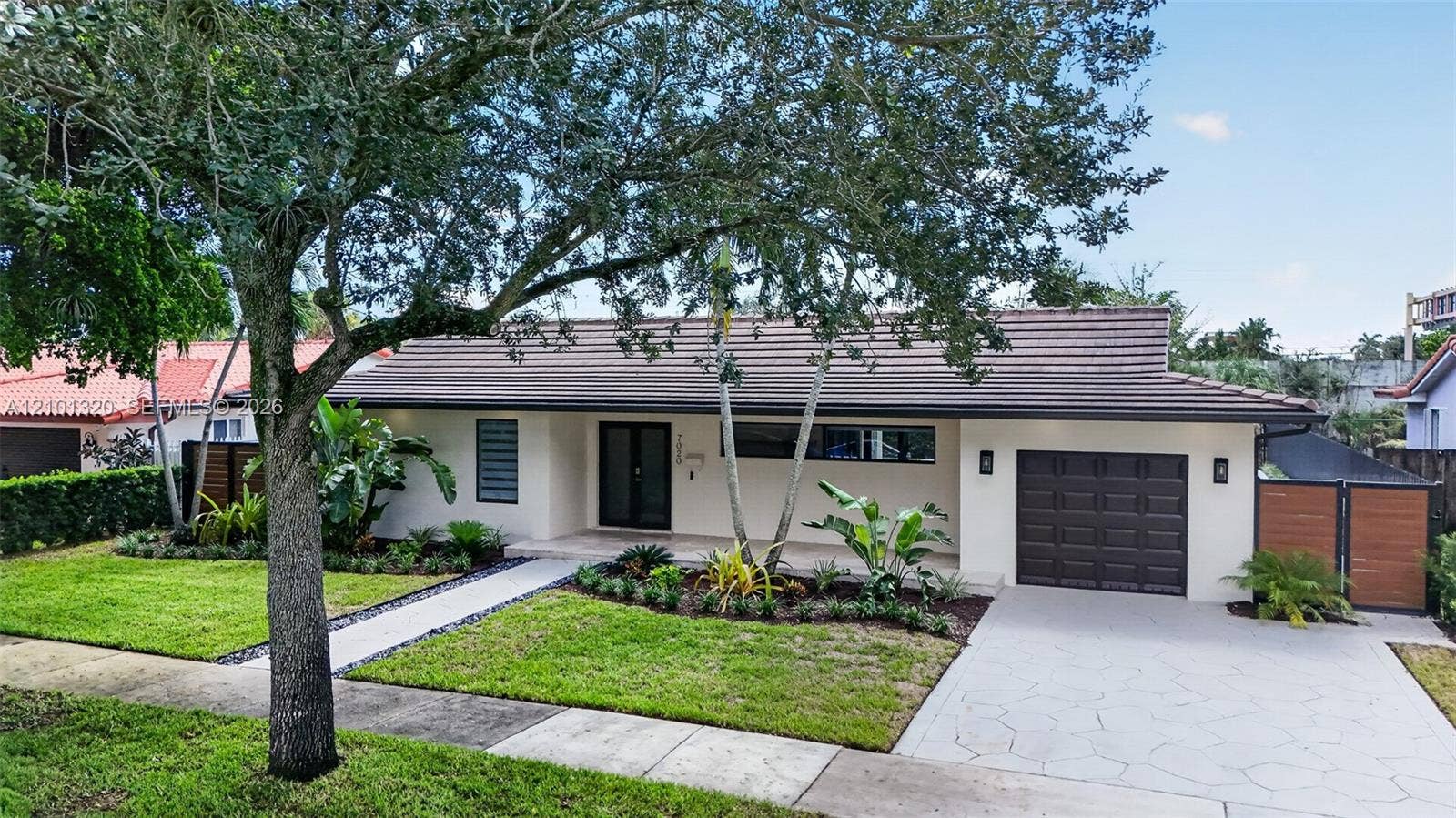 7020 Bamboo Street, Miami Lakes, FL 33014 Photo 24