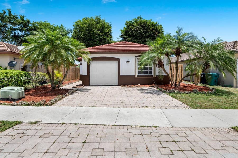 Property photo for 14613 SW 155th Place, Miami, FL