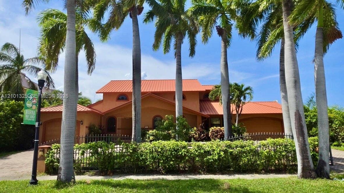 741 Tyler Street, Hollywood, FL 33019 Photo 1