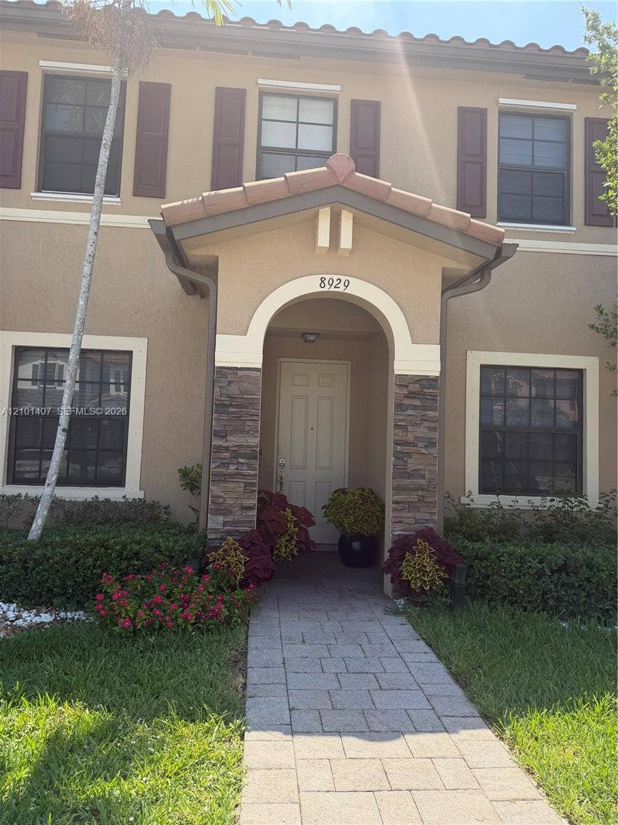 Property photo for 8929 W 35th Way, Hialeah, FL