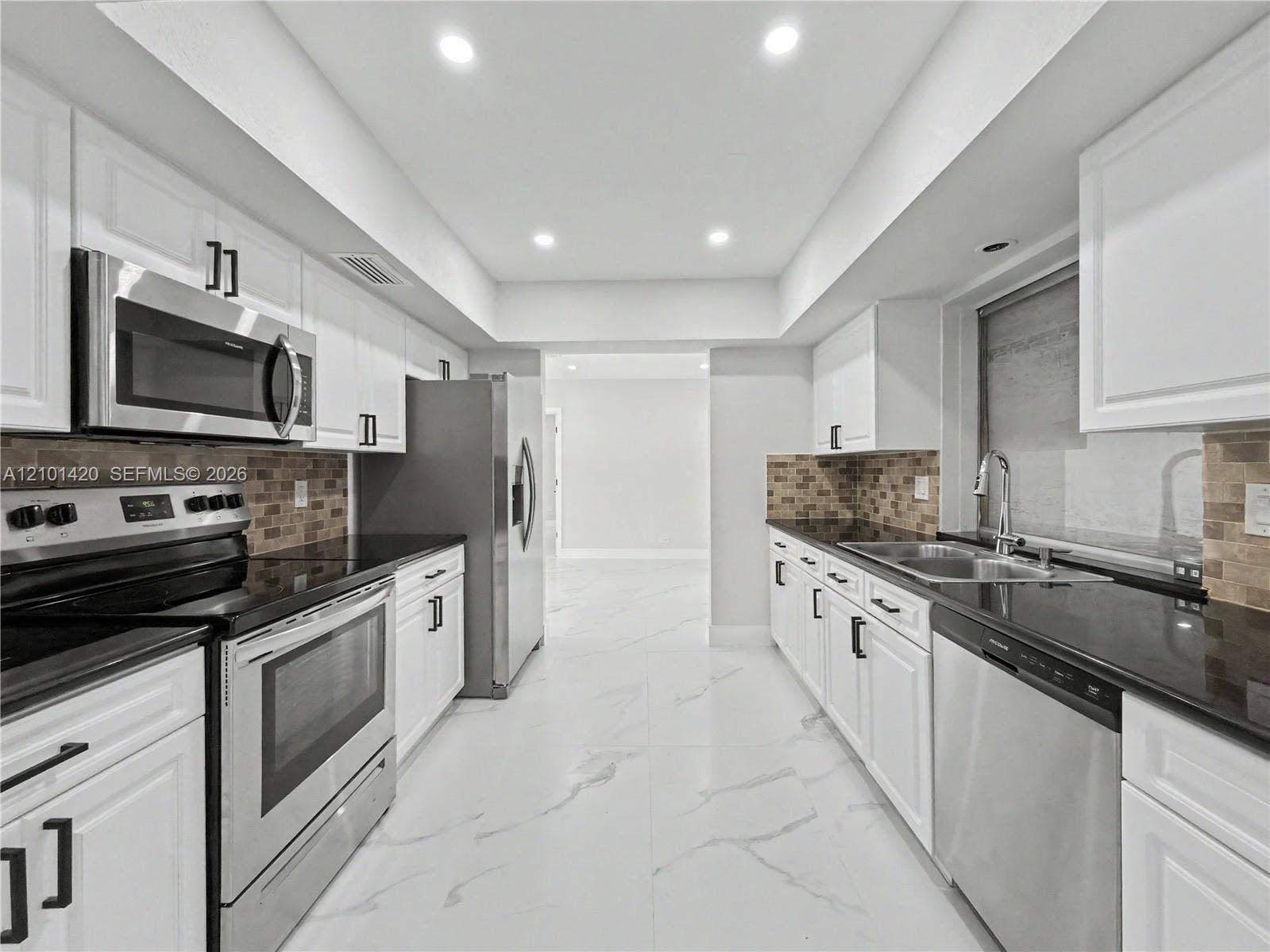 861 NW 72nd Avenue, Plantation, FL 33317 Photo 27