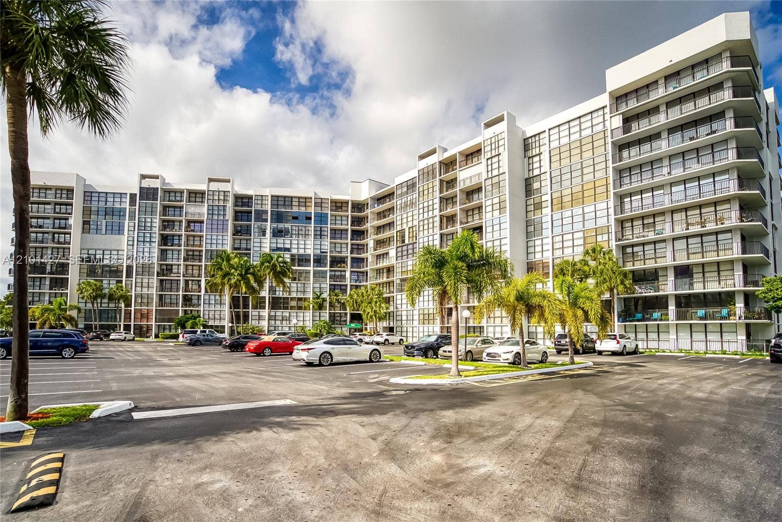800 Parkview Drive, #901, Hallandale Beach, Hallandale Beach, FL 33009 Photo 57