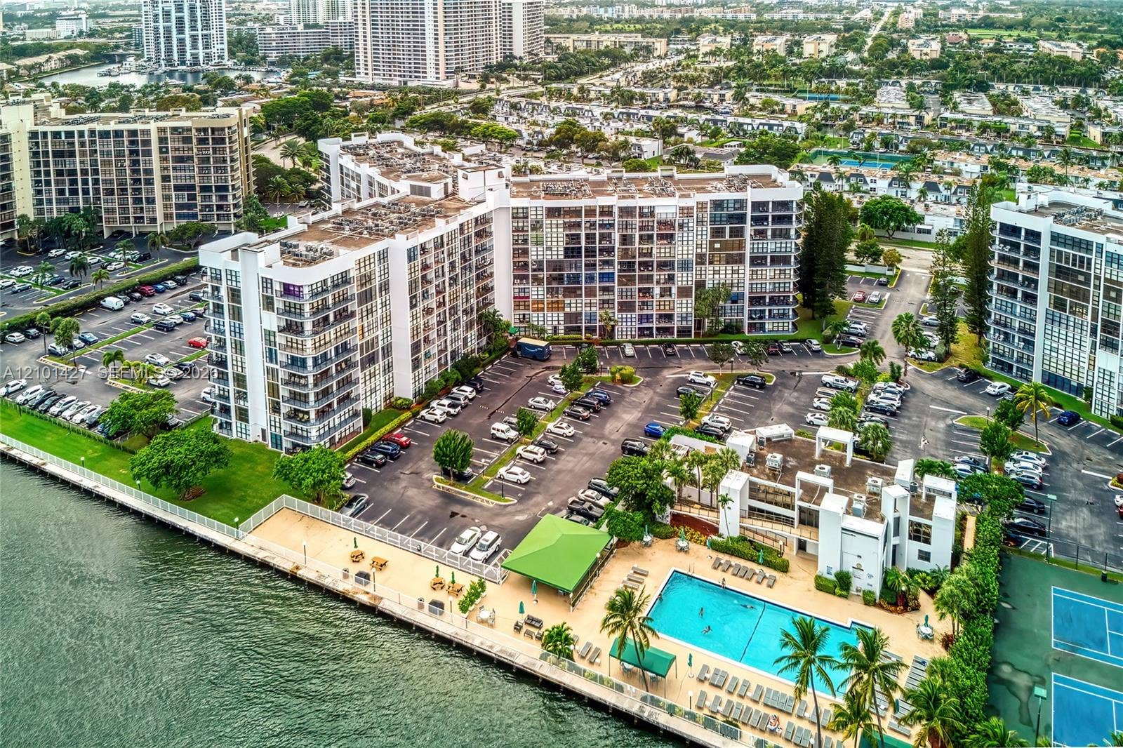 800 Parkview Drive, #901, Hallandale Beach, Hallandale Beach, FL 33009 Photo 60