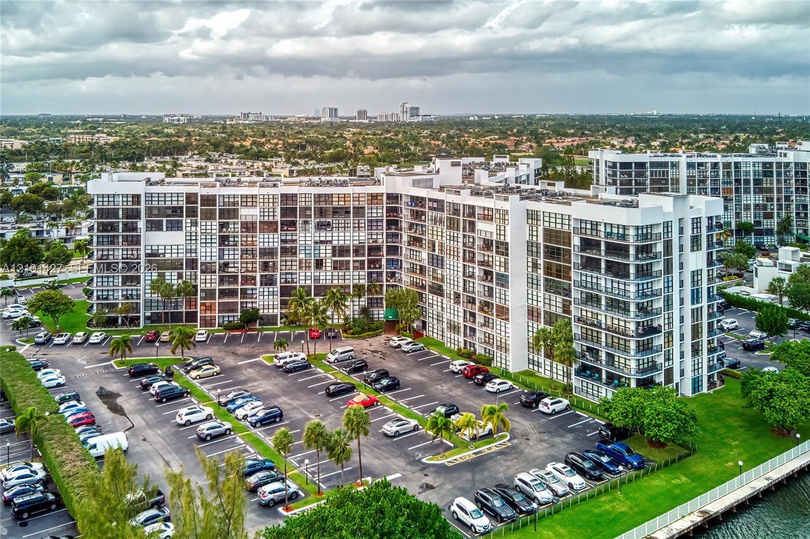 800 Parkview Drive, #901, Hallandale Beach, Hallandale Beach, FL 33009 Photo 58