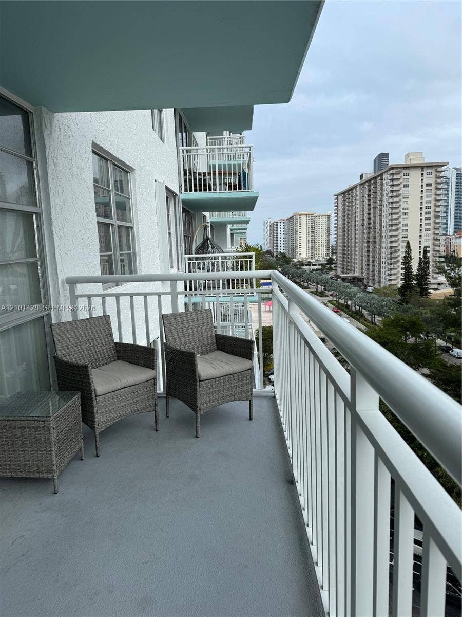 301 174th Street, #1105, Sunny Isles Beach, FL 33160 Photo 13