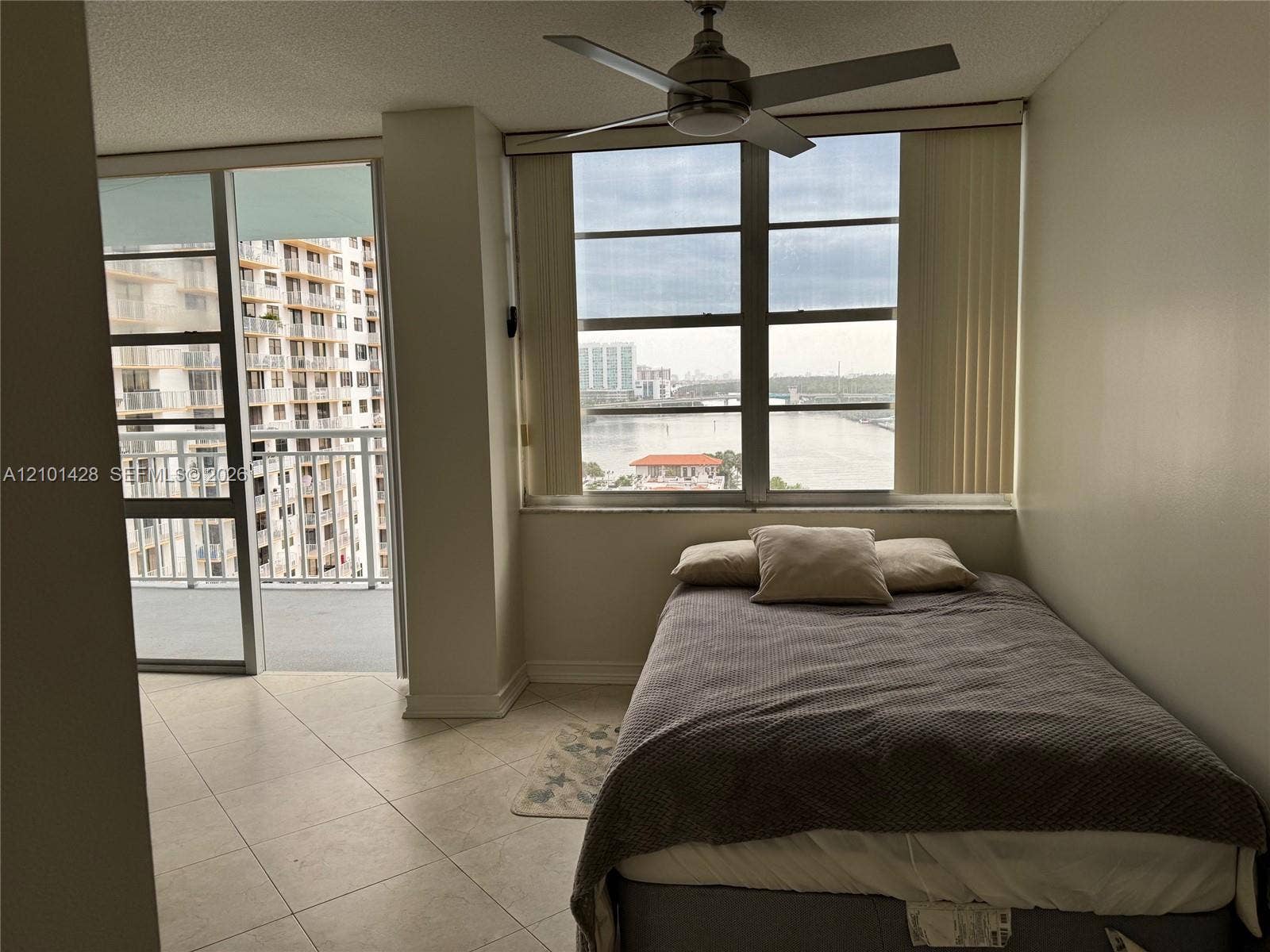 301 174th Street, #1105, Sunny Isles Beach, FL 33160 Photo 11