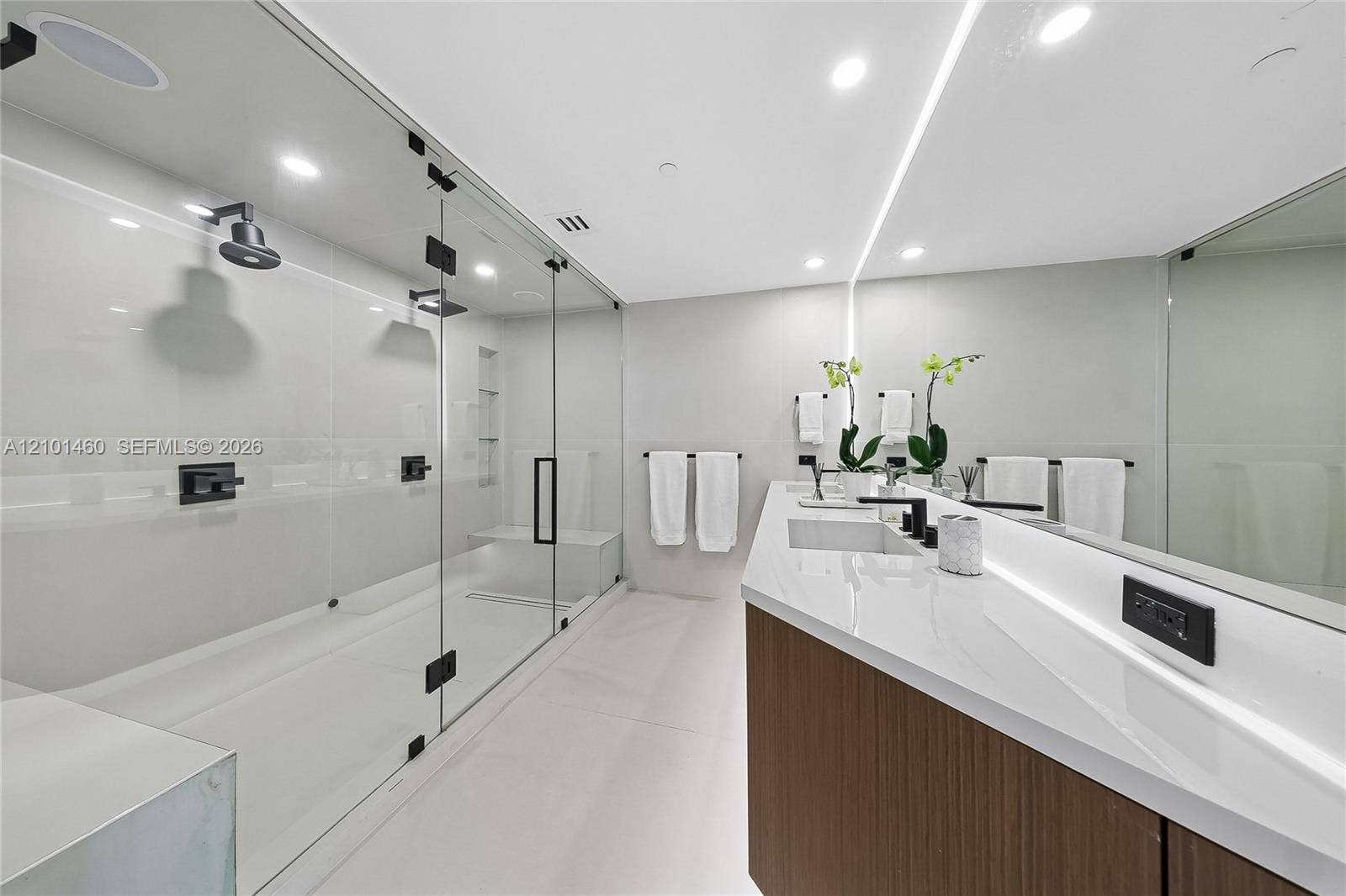 901 Brickell Key Boulevard, #2403, Miami, FL 33131 Photo 16