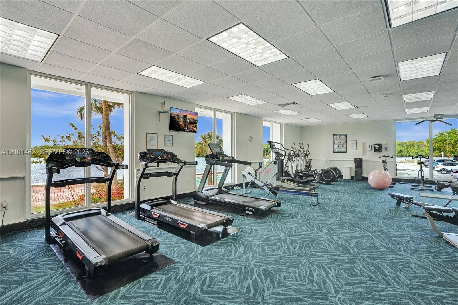 500 Bayview Drive, #PH20, Sunny Isles Beach, FL 33160 full Gym