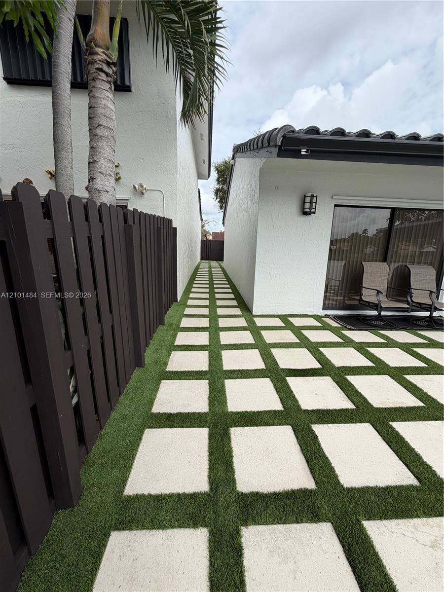 17819 NW 66th Ct Circle, Hialeah, FL 33015 Photo 30