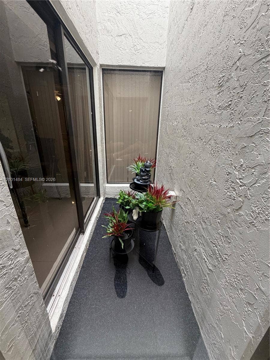 17819 NW 66th Ct Circle, Hialeah, FL 33015 Photo 12