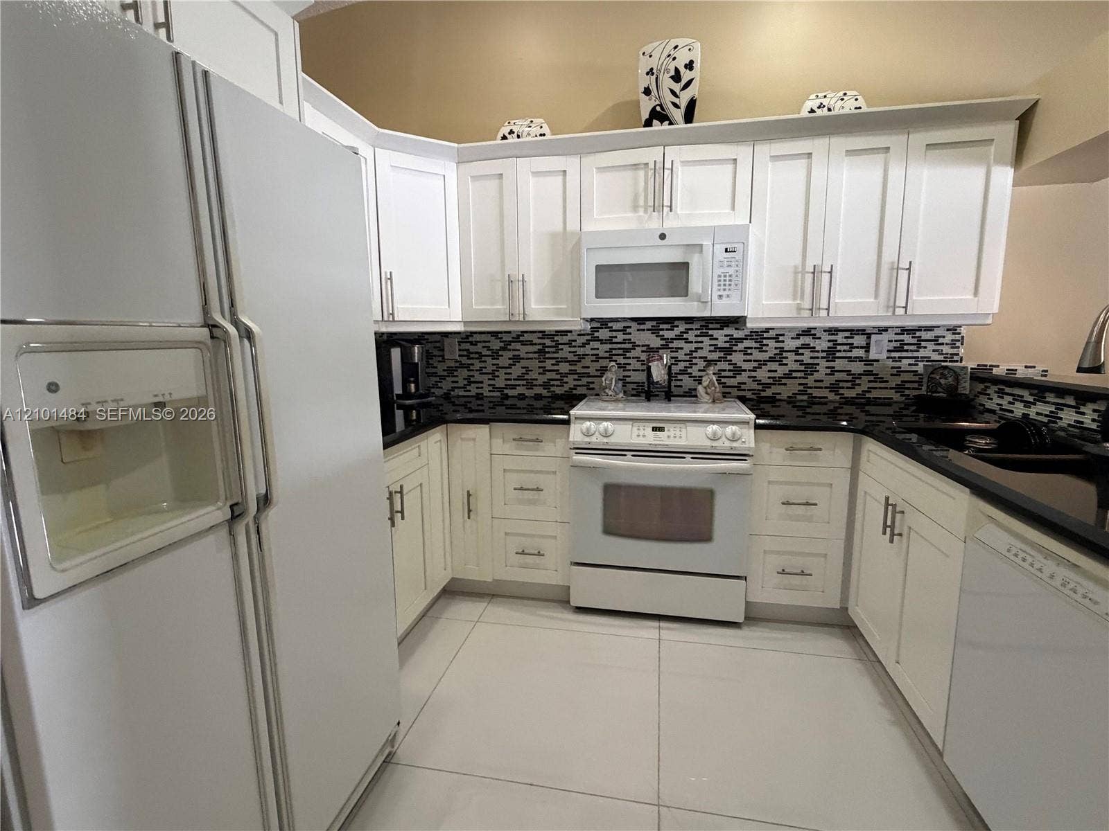 17819 NW 66th Ct Circle, Hialeah, FL 33015 Photo 10