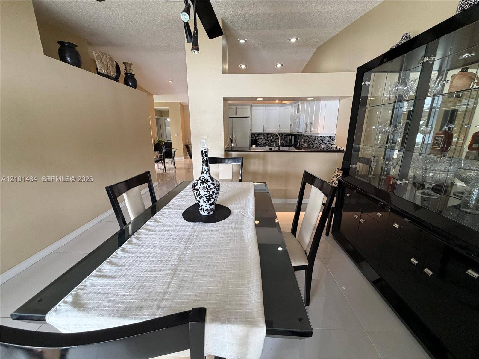 17819 NW 66th Ct Circle, Hialeah, FL 33015 Photo 8