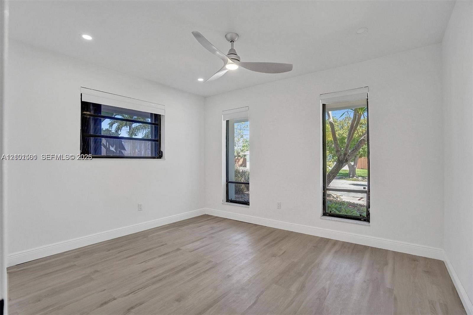 2310 NE 195th Street, Miami, FL 33180 Photo 17