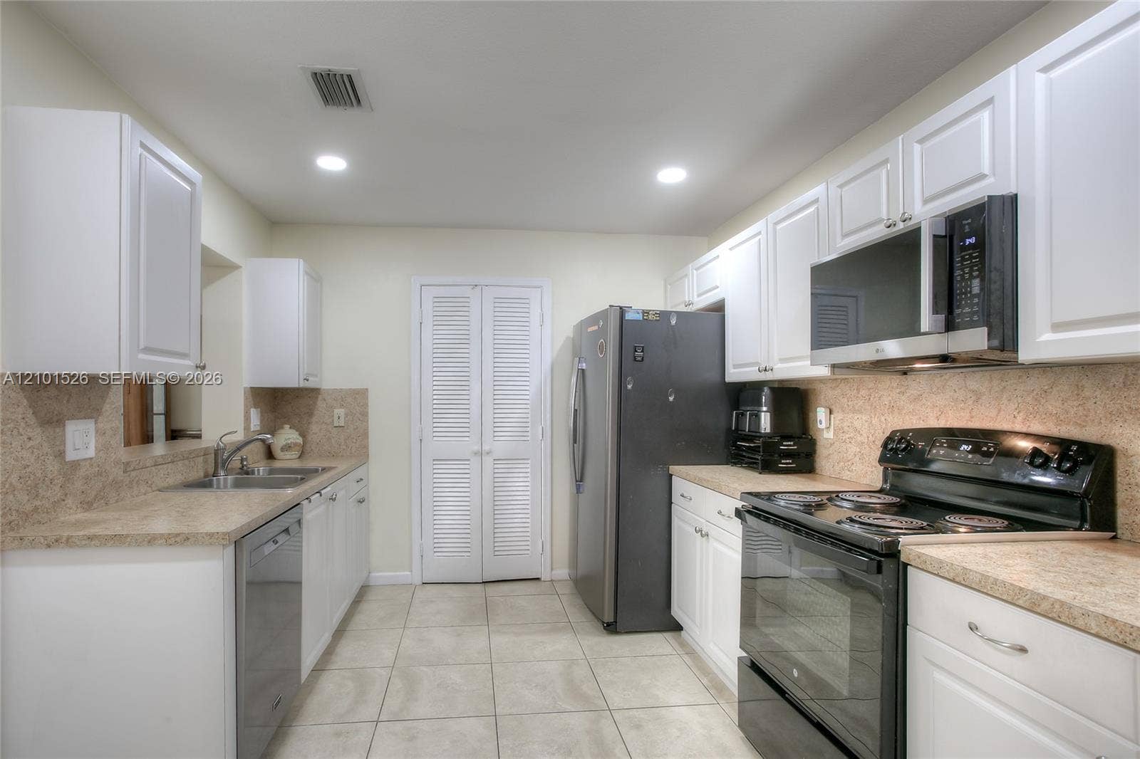 9521 NW 18th Manor, Plantation, FL 33322 Photo 15
