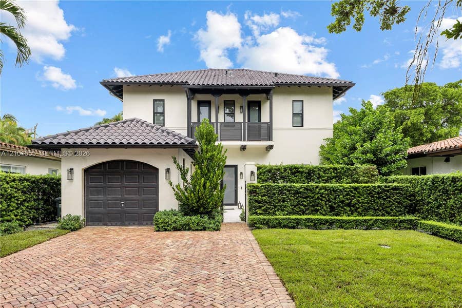 Property photo for 705 Madeira Avenue, Coral Gables, FL