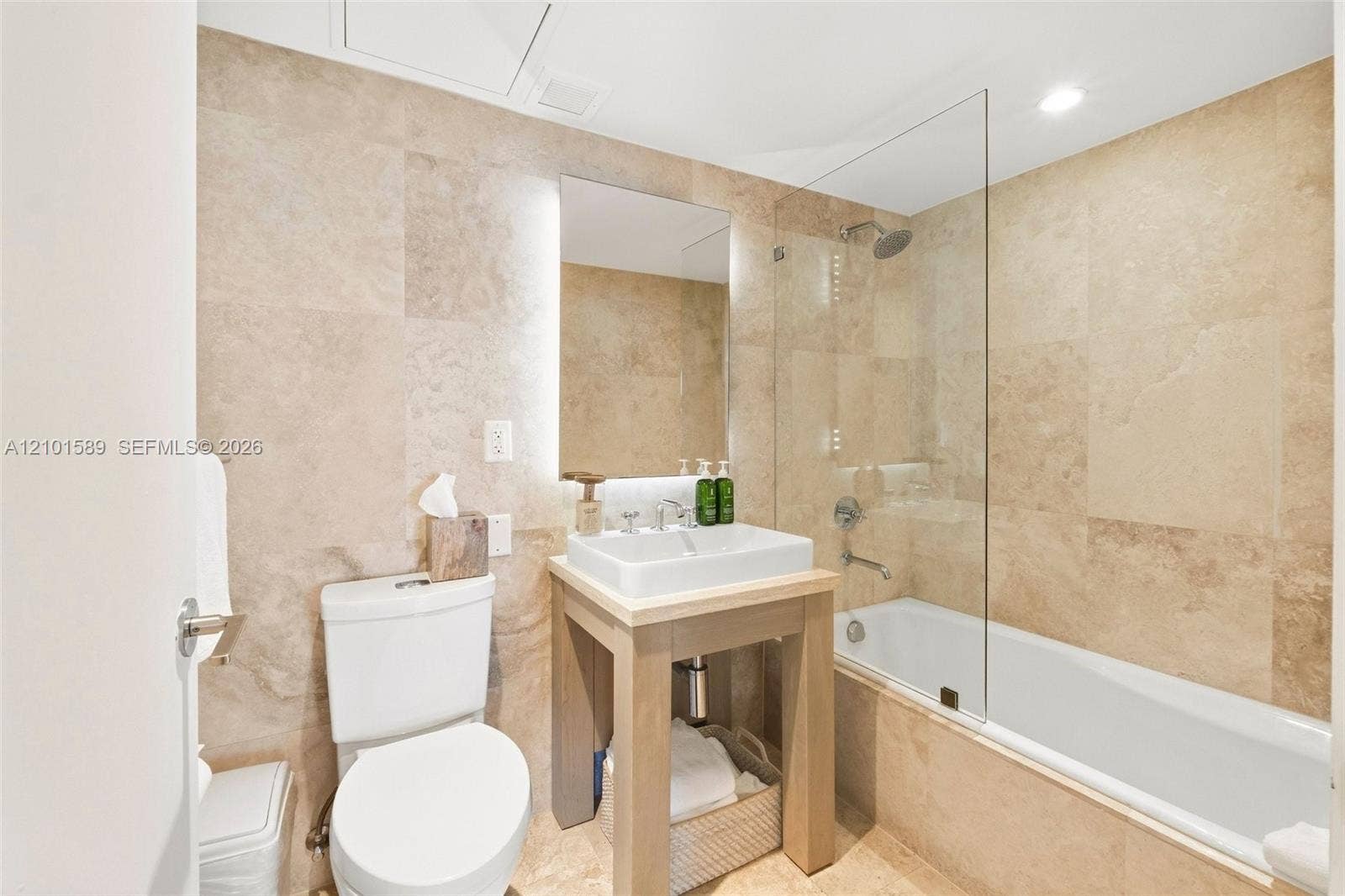 102 N 24th Street, #1244, Miami Beach, FL 33139 Full guest bathroom in hallway