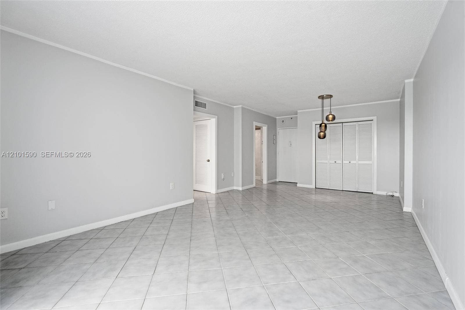 400 Kings Point Drive, #1404, Sunny Isles Beach, Sunny Isles Beach, FL 33160 Photo 12