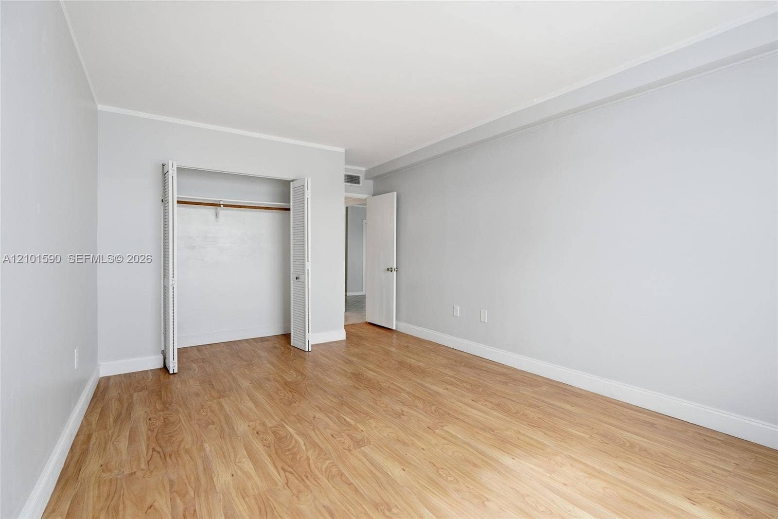400 Kings Point Drive, #1404, Sunny Isles Beach, Sunny Isles Beach, FL 33160 Photo 11