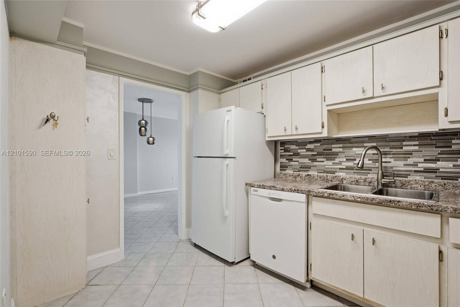 400 Kings Point Drive, #1404, Sunny Isles Beach, Sunny Isles Beach, FL 33160 Photo 8