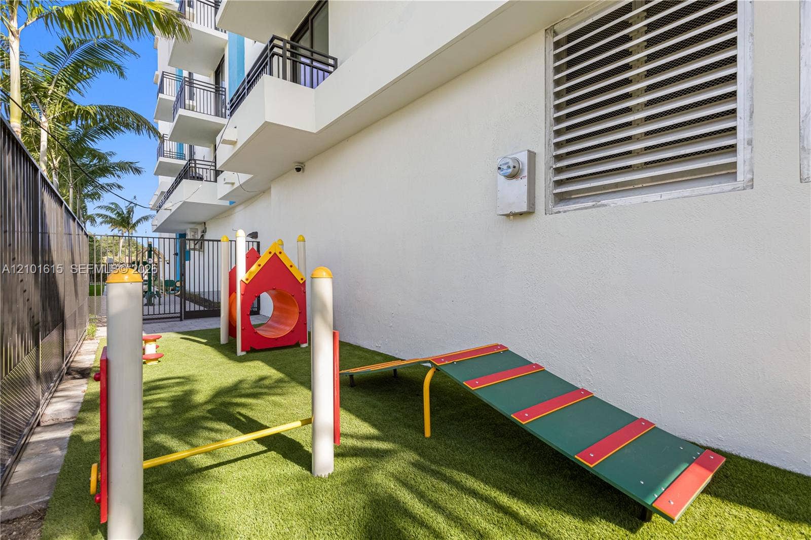 4 N Federal Highway, #666, Dania, Dania Beach, FL 33004 Bark Park