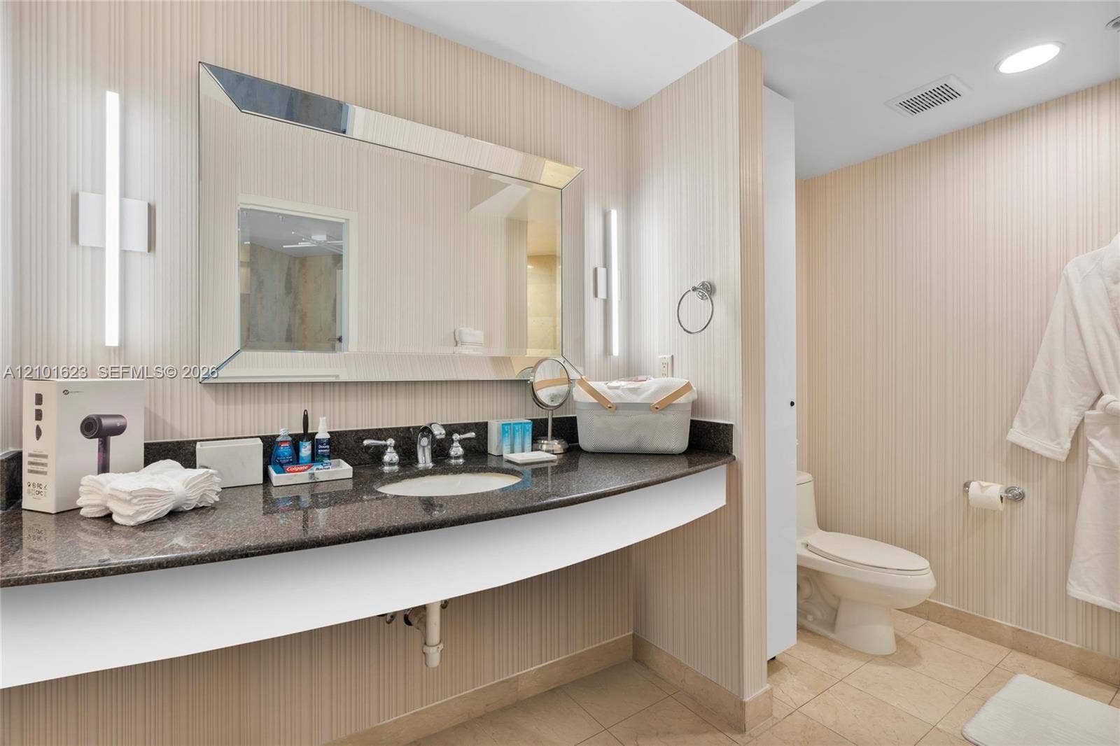 Photo 27